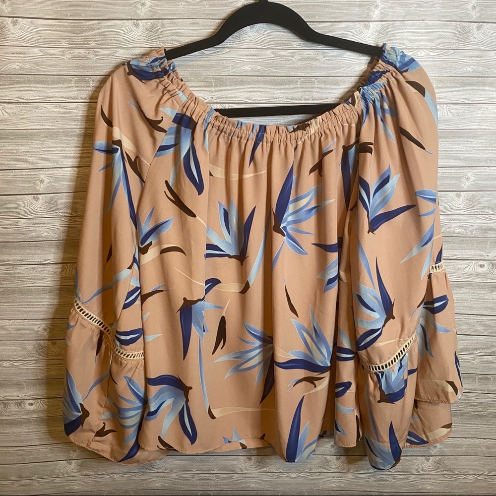 🐝 Ashe Off the Shoulder Floral Bell Sleeve Top